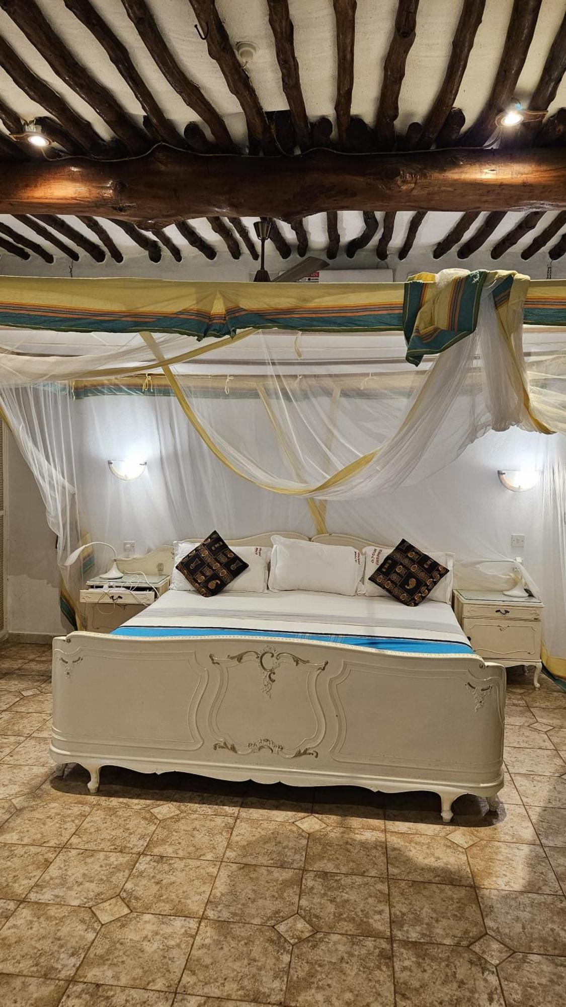 Amani Paradise - Luxury Villas شاطئ دياني المظهر الخارجي الصورة